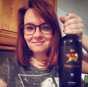 Meet your Posher, Rhiannon!